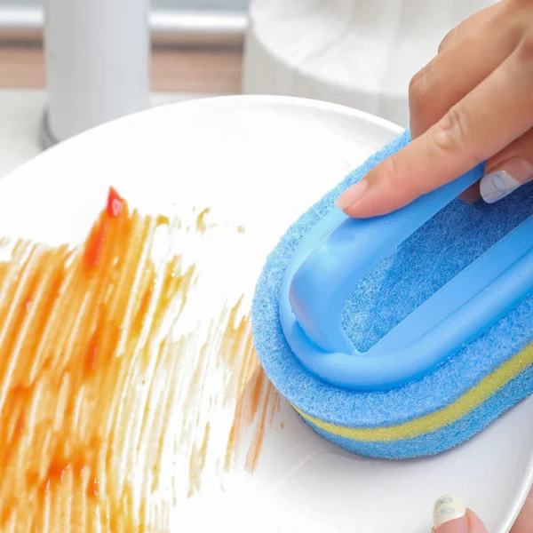 sg-11134201-82623-mlg17gb3prt08f.webp Plastic Handle Sponge Scrubber Brush Kitchen Bathroom Wall Cleaning Scrubber Berus Pembersih